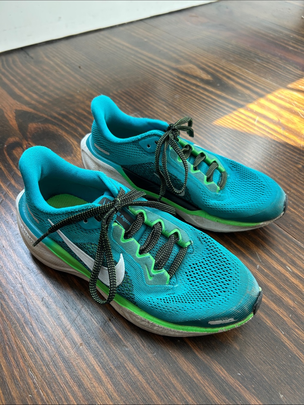 Nike Pegasus 41 Kids Teal and Lime Athletic Lace-Up Sneakers